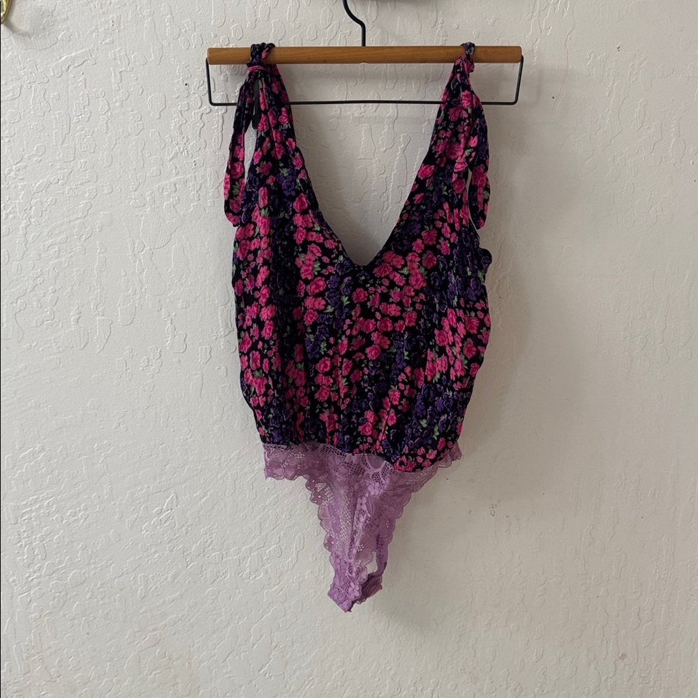 Free People Intimately Bare It All Floral Bodysuit XS NWT - Picture 3 of 5